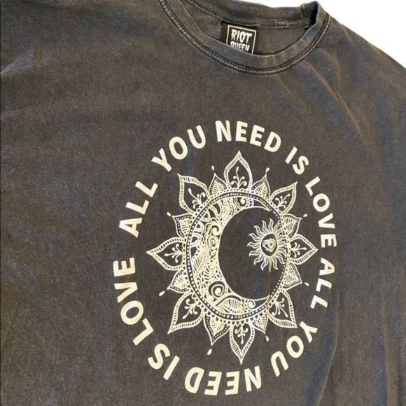 Riot Queen Distressed Loose Fit Crop Top - Hot Topic - Size Large - Picture 2 of 5